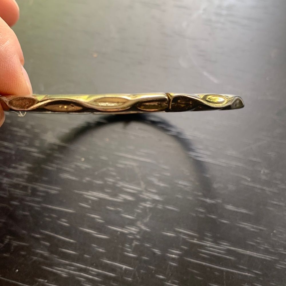 Vintage Gold Tone Bangle stretchy bracelet